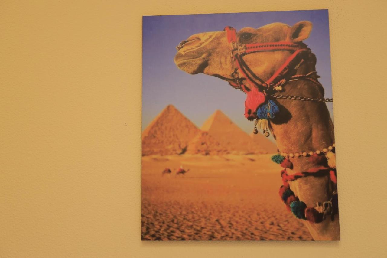 Magic Golden Pyramids View Hotel Kafret el-Gabal Buitenkant foto