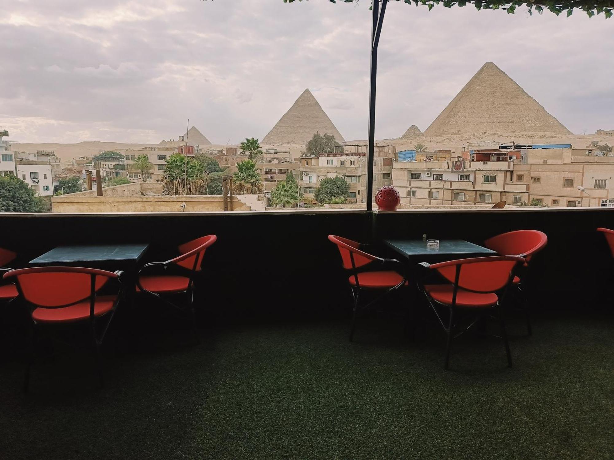 Magic Golden Pyramids View Hotel Kafret el-Gabal Buitenkant foto
