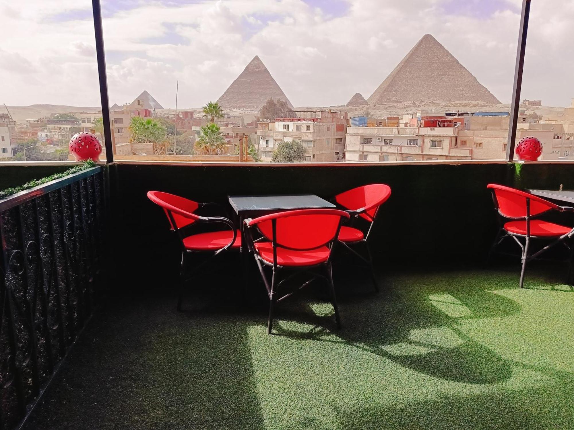 Magic Golden Pyramids View Hotel Kafret el-Gabal Buitenkant foto