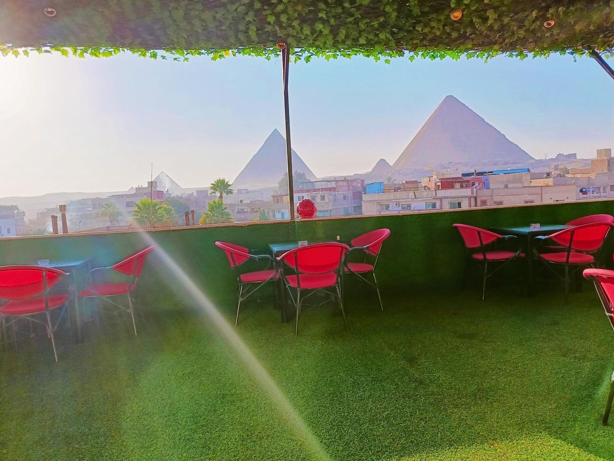 Magic Golden Pyramids View Hotel Kafret el-Gabal Buitenkant foto