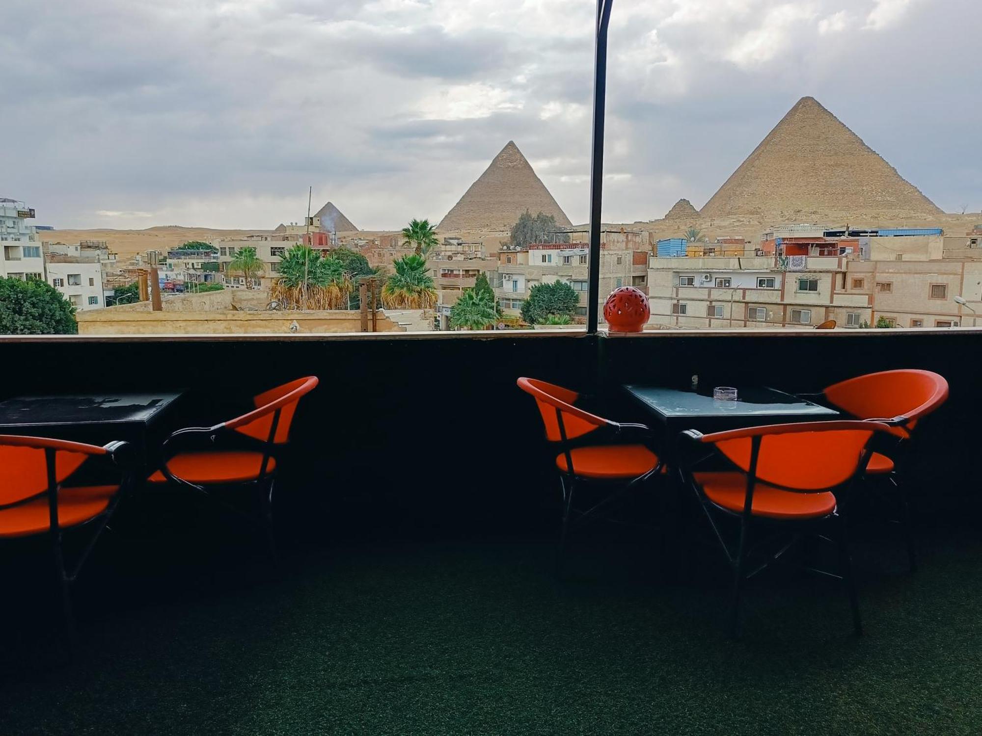 Magic Golden Pyramids View Hotel Kafret el-Gabal Buitenkant foto