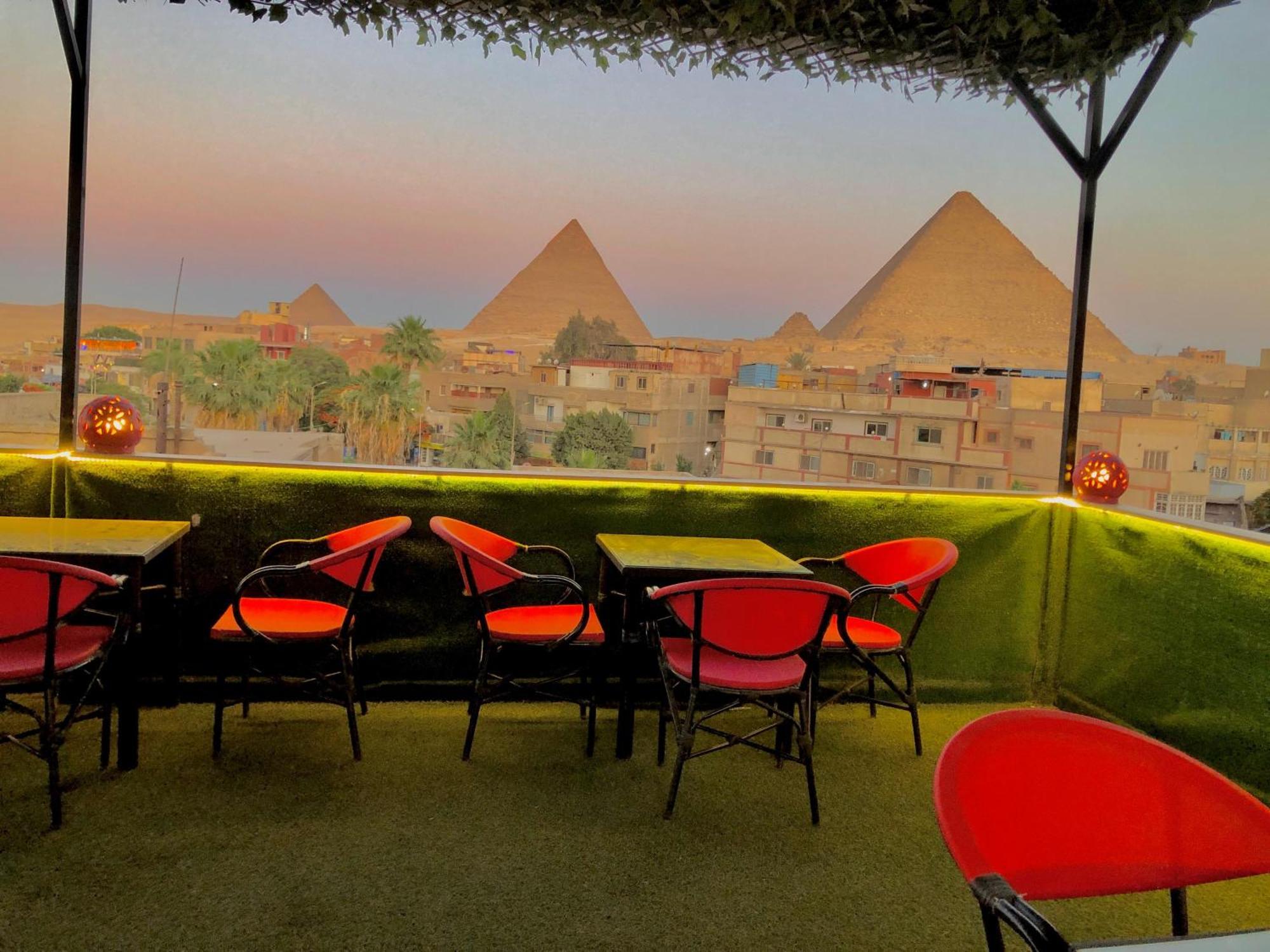 Magic Golden Pyramids View Hotel Kafret el-Gabal Buitenkant foto