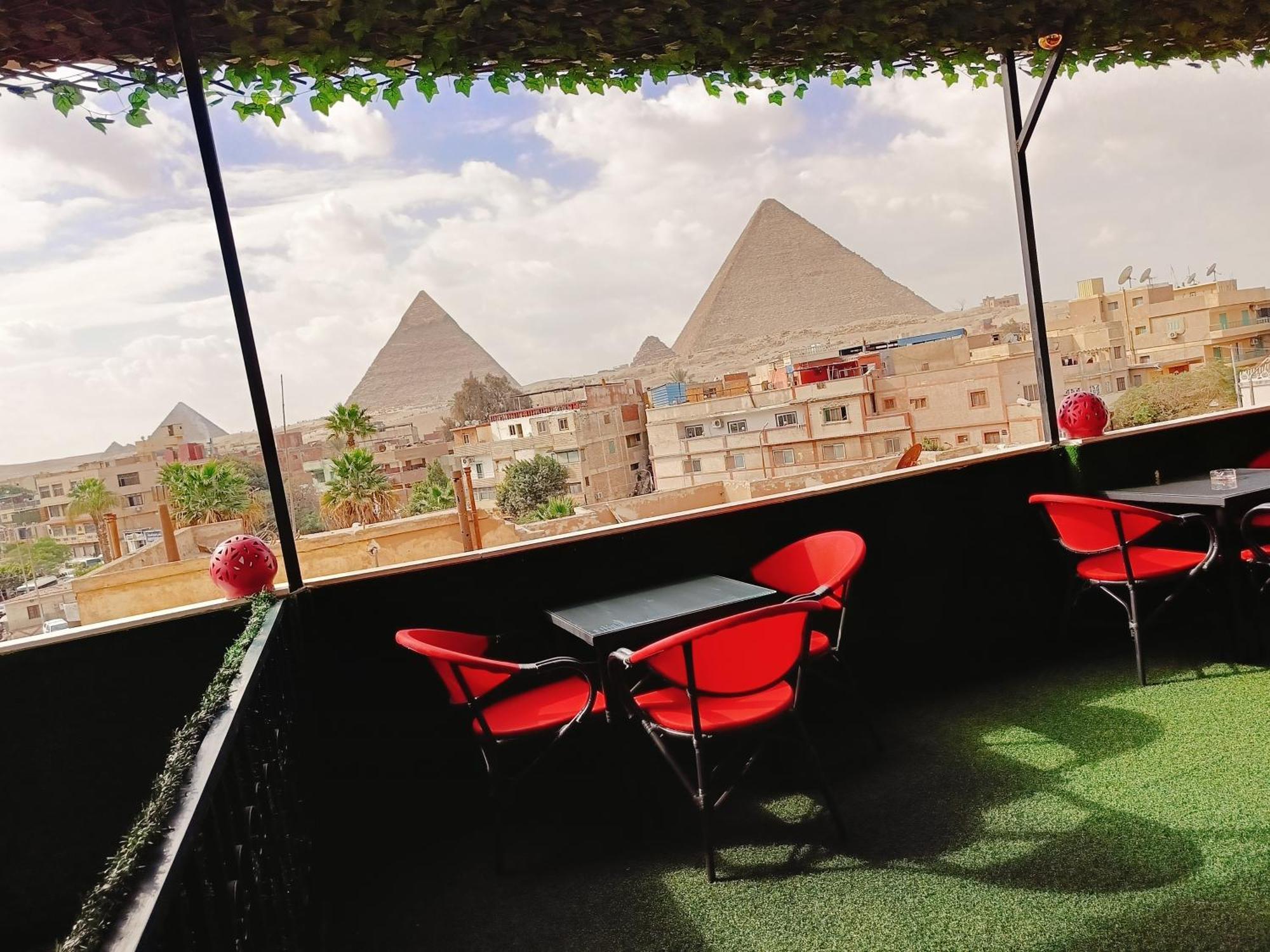 Magic Golden Pyramids View Hotel Kafret el-Gabal Buitenkant foto