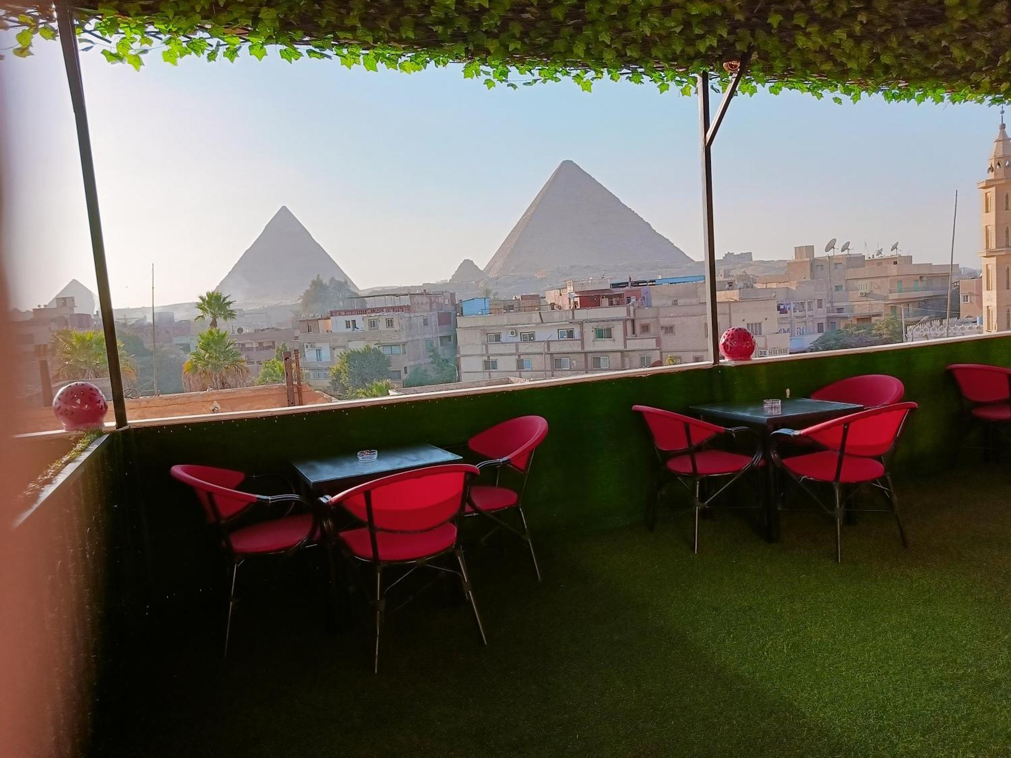 Magic Golden Pyramids View Hotel Kafret el-Gabal Buitenkant foto