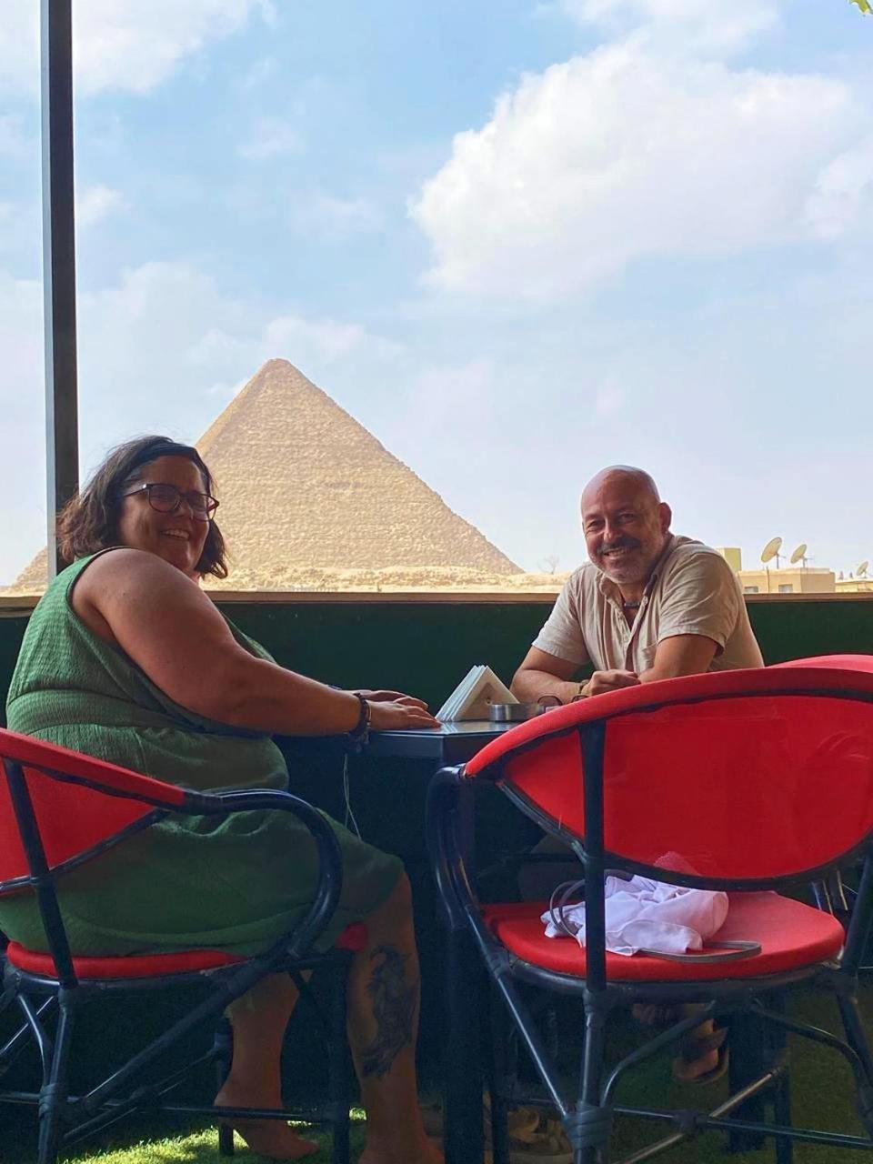 Magic Golden Pyramids View Hotel Kafret el-Gabal Buitenkant foto