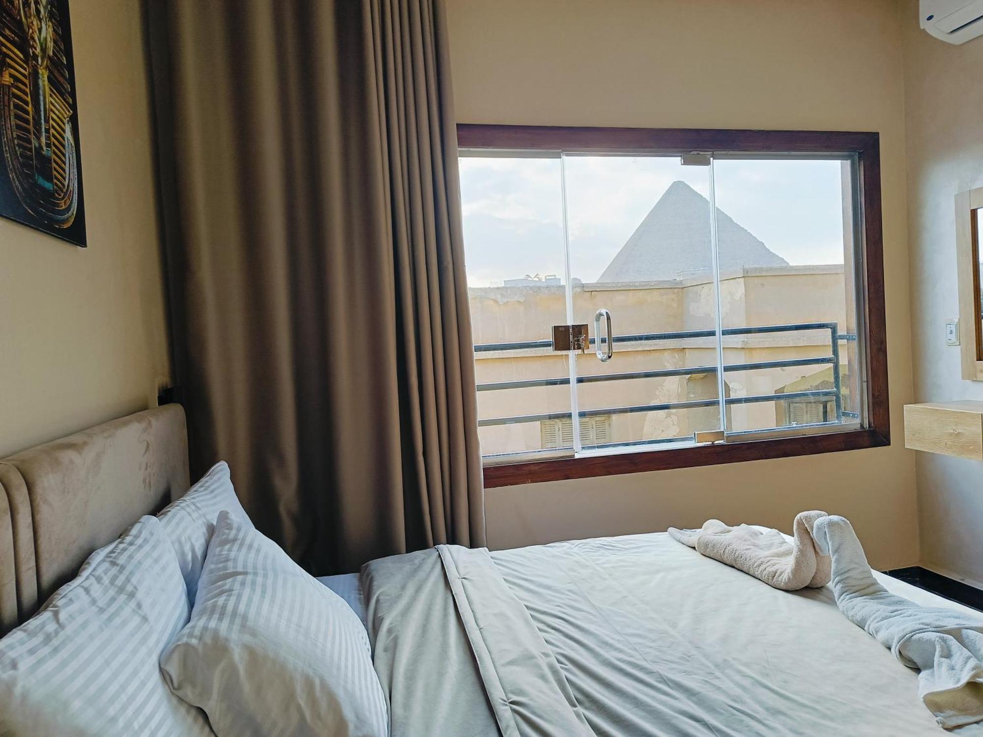 Magic Golden Pyramids View Hotel Kafret el-Gabal Buitenkant foto