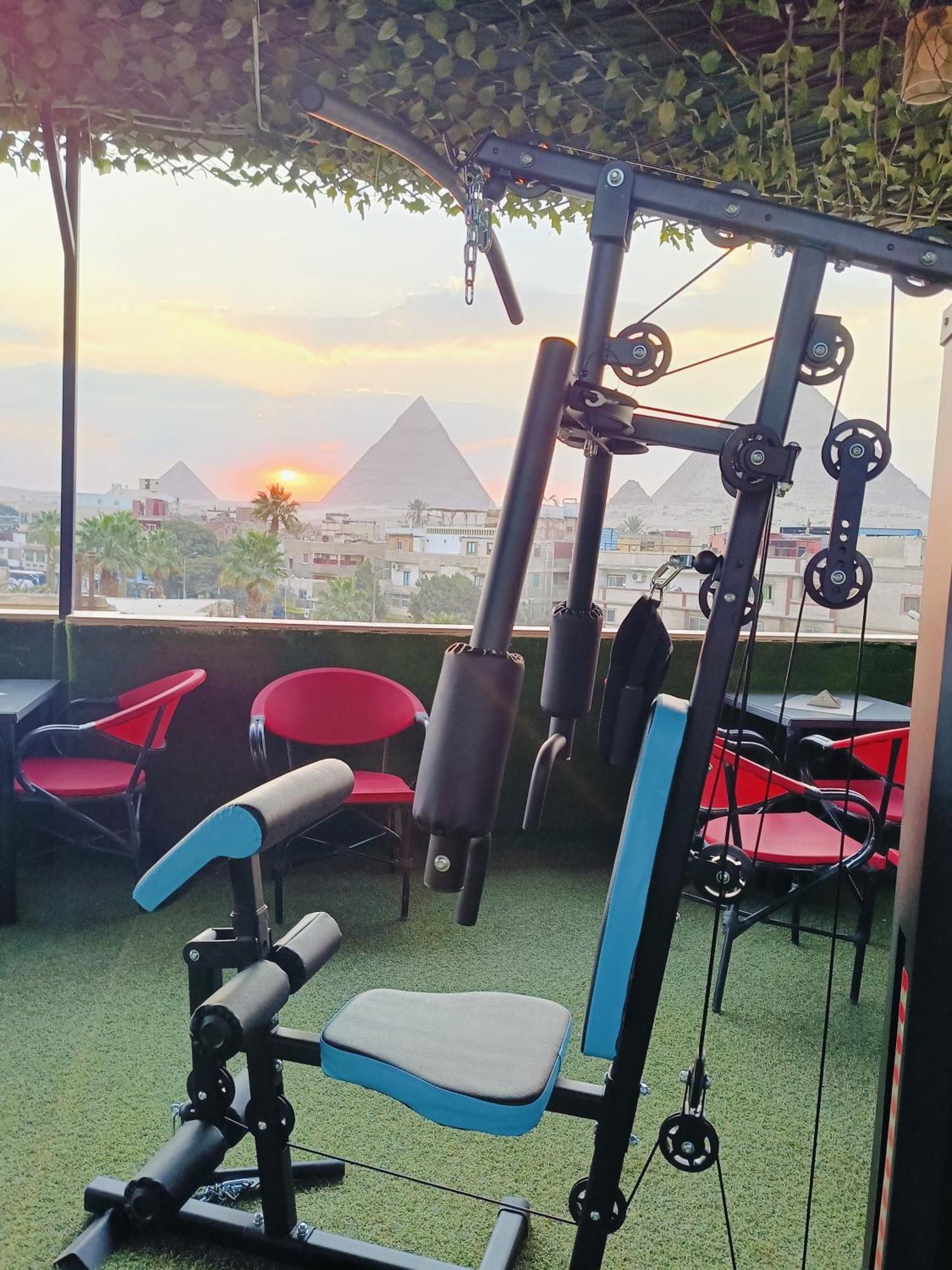 Magic Golden Pyramids View Hotel Kafret el-Gabal Buitenkant foto